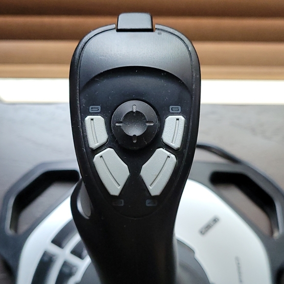 Logitech Extreme 3D Pro Flight Simulator Joystick - Picture 2 of 8